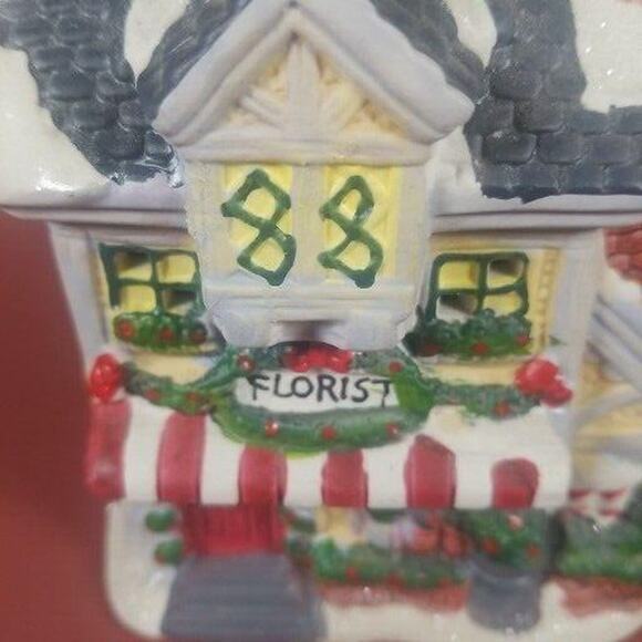 Christmas Village Vintage 5” Holiday Ceramic Florist, Porcelain Miniature - Picture 5 of 7